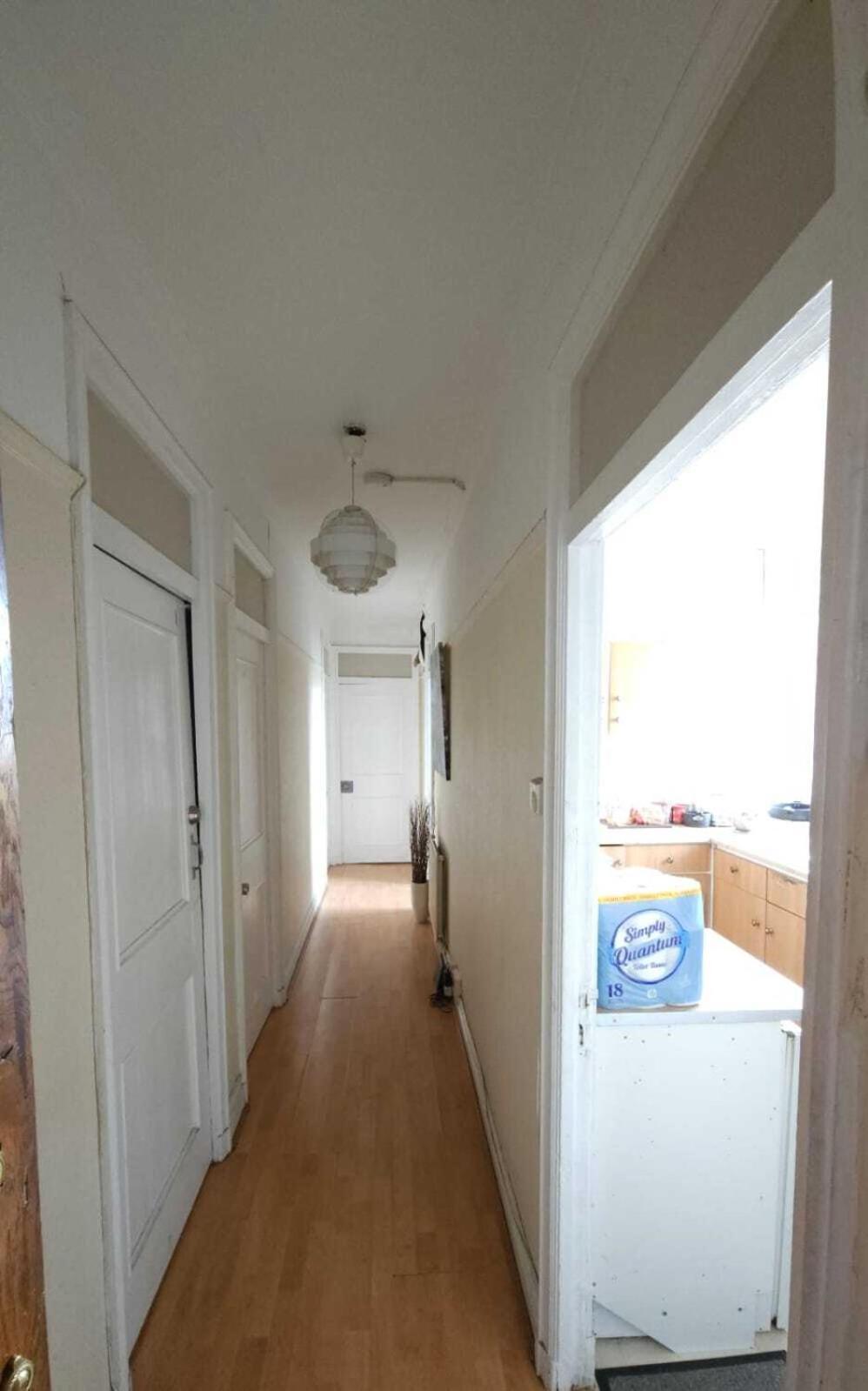London Edgware Station Apartment Room photo
