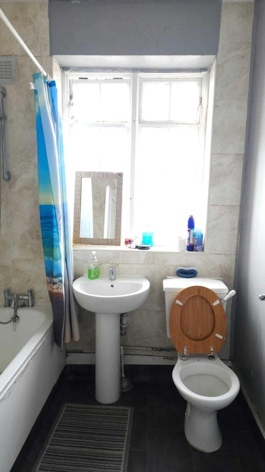 London Edgware Station Apartment Room photo
